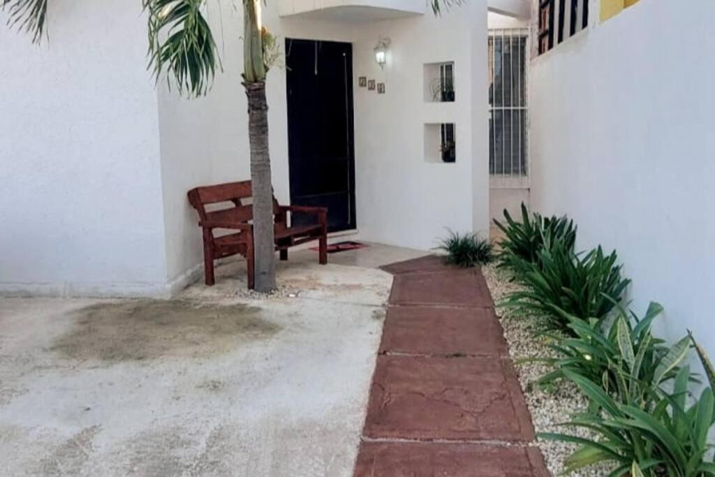 Casa En Puesta Del Sol/Excelente Ubicacion/2 Hab/Wifi/Netflix/Super Comoda Villa Merida Exterior photo